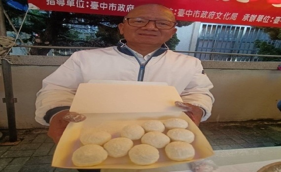 中市議長張清照「撩下去」搖元宵！主辦元宵DIY逾10年 親子大呼有趣 - https://www.watchmedia01.com