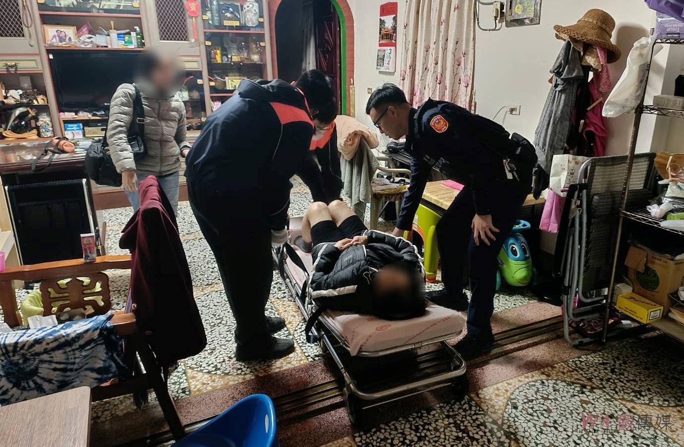 突接獨居岳母求救電話　虎警即刻救援協助就醫 - https://www.watchmedia01.com