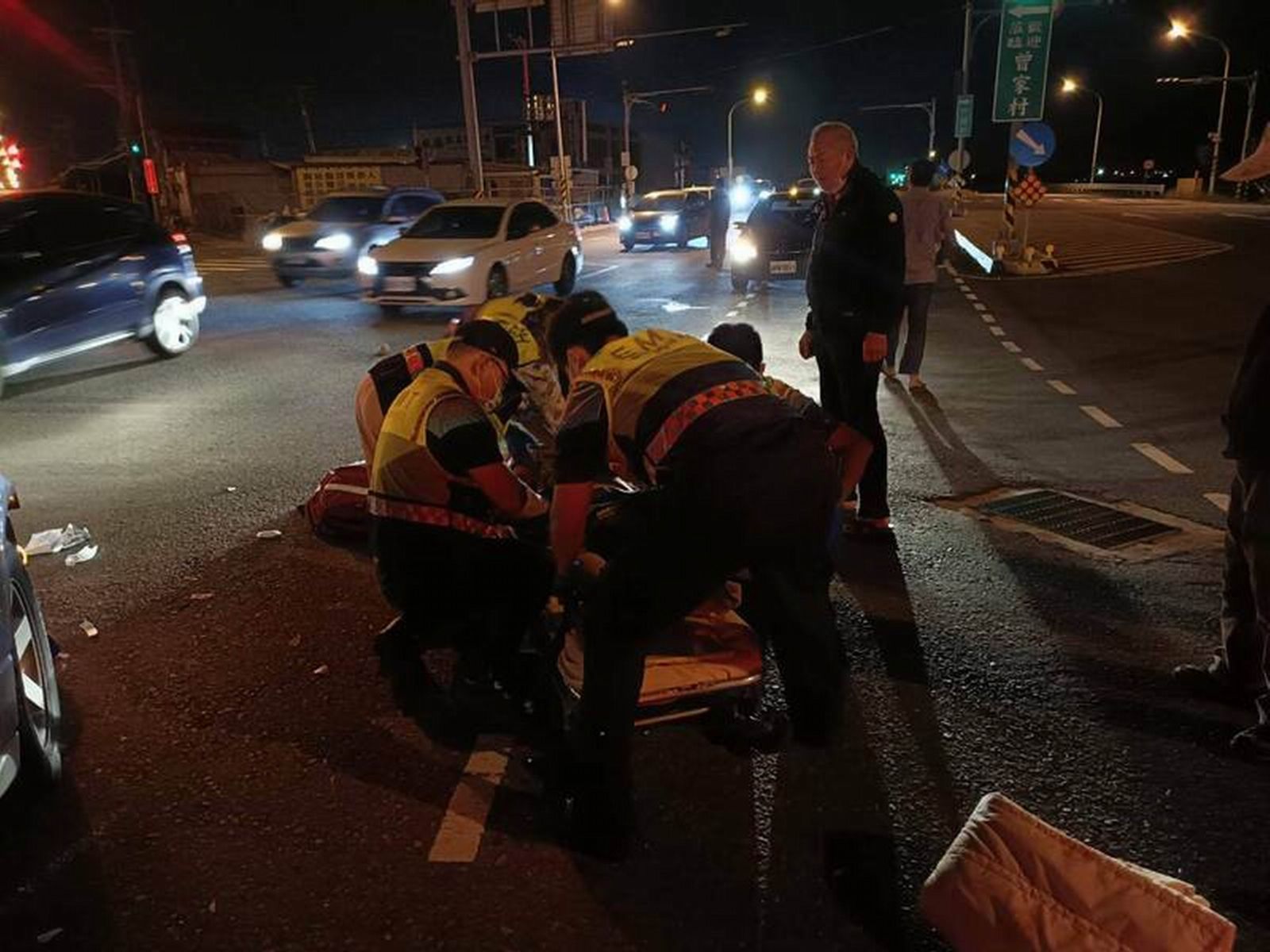 （有影片）／集氣祈福！伸港鄉國小三姊弟放學途中遭撞　姊妹花昏迷指數剩3 - https://www.watchmedia01.com