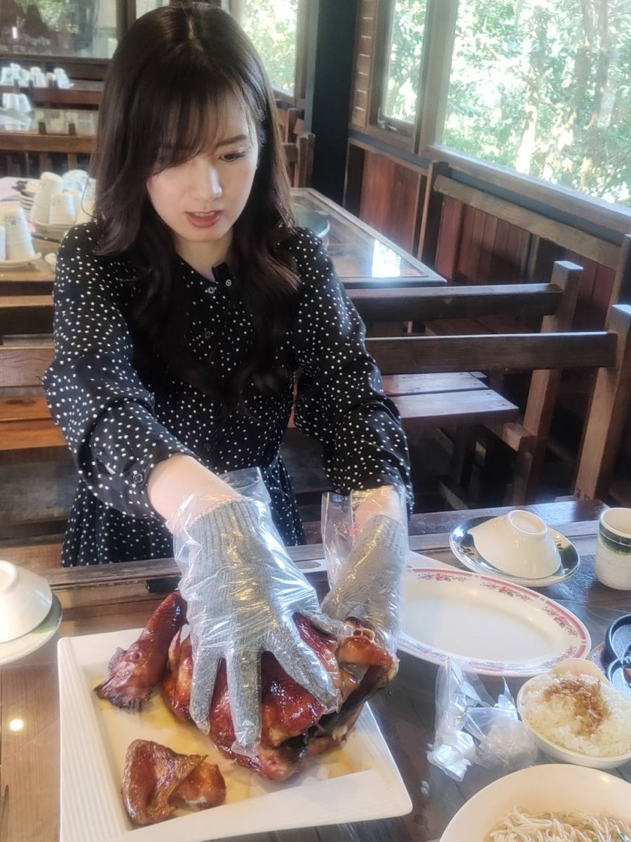 （有影片）／松野高志帶姊姊到關子嶺泡泥漿溫泉 姊姊說「有來到箱根的感覺！」 - https://www.watchmedia01.com