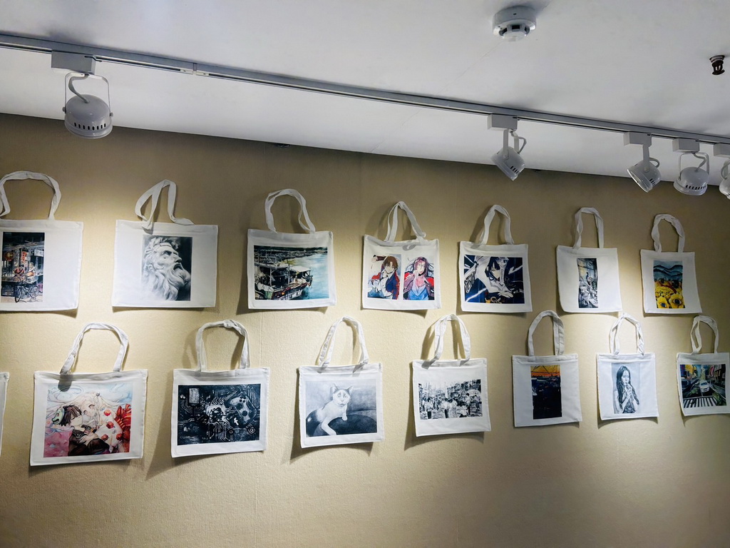 明倫國中美術班第二十五屆畢業美展 青春有夢與藝同行 - https://www.watchmedia01.com
