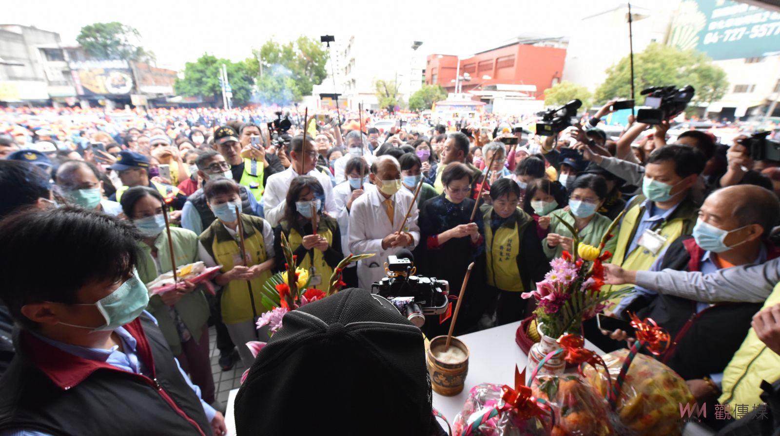 （有影片）／媽祖加持　秀傳醫療體系總裁黃明和請媽祖庇佑治療中的姊姊 - https://www.watchmedia01.com