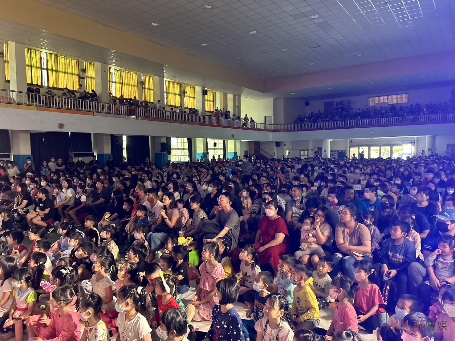 （有影片）／彰化囝仔好幸福！親子劇場鄉鎮巡演社頭國小人潮擠爆 - https://www.watchmedia01.com