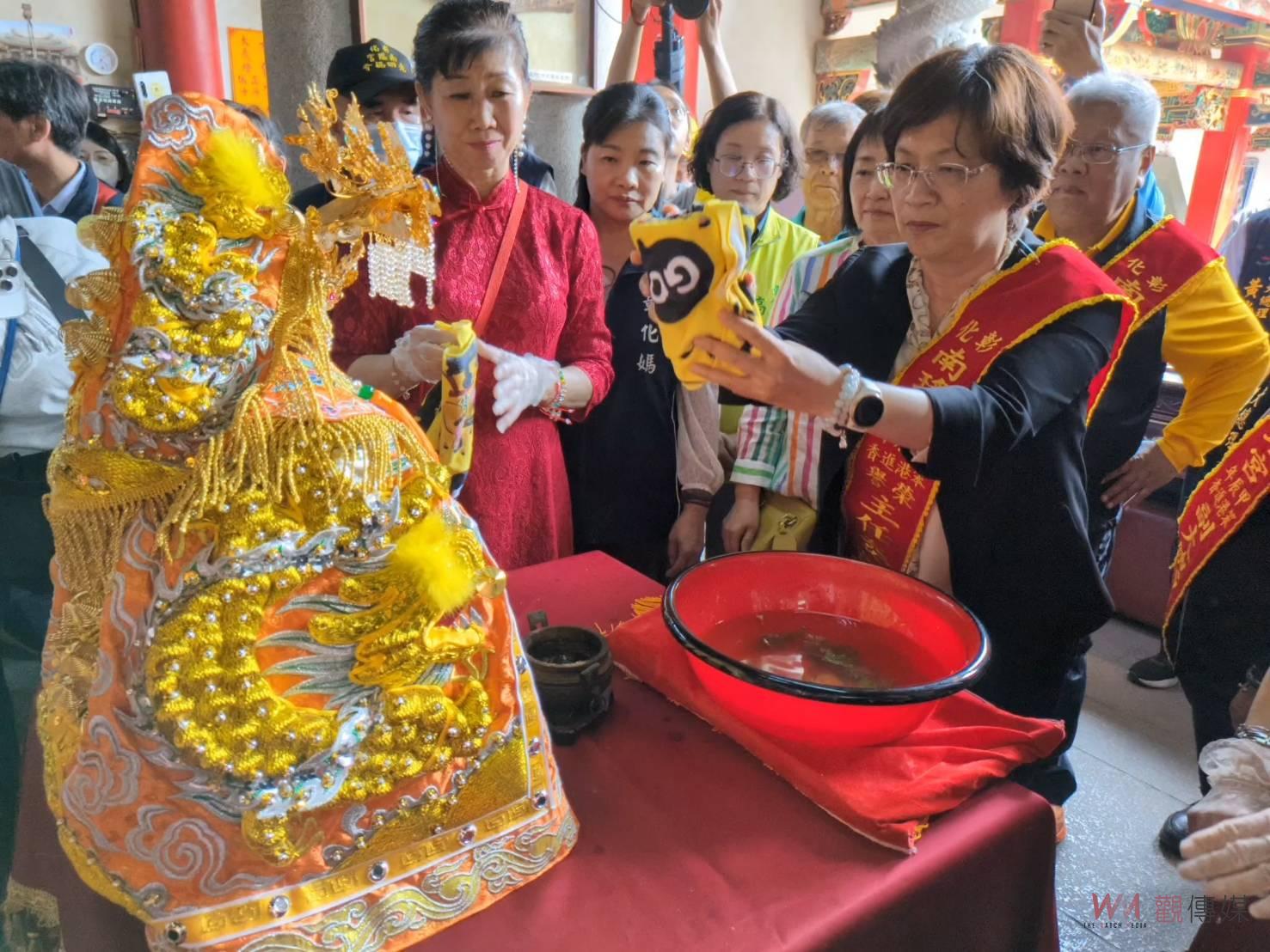 （有影片）／傳衍200多年！彰化南瑤宮笨港進香換龍袍：百年徒步古香路之行 - https://www.watchmedia01.com