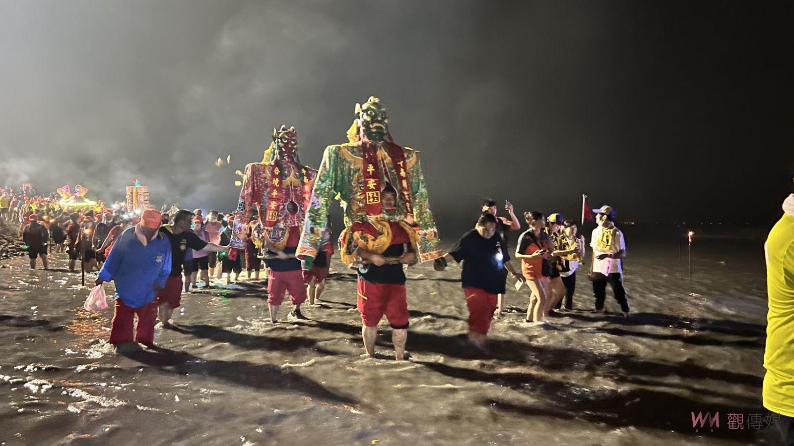 （有影片）／百年神奇！南瑤宮「三媽愛潦溪」人神橫渡濁水溪 信眾虔誠激動 - https://www.watchmedia01.com