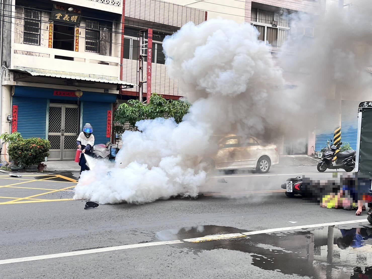 社頭鄉機車相撞起火　火球將騎士吞噬送醫搶救 - https://www.watchmedia01.com
