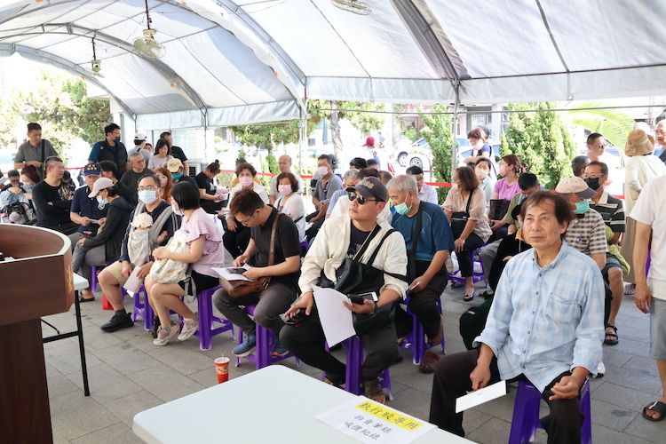 嘉義分署法拍會賓士車85萬高價拍出　邀弱勢公益設攤及就業諮詢倍受肯定 - https://www.watchmedia01.com