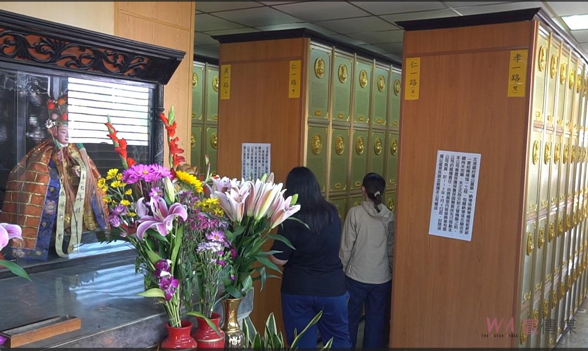 （有影片）／北港府番公墓修繕引廠商抗議　清明掃墓首日引眾多人潮關注 - https://www.watchmedia01.com