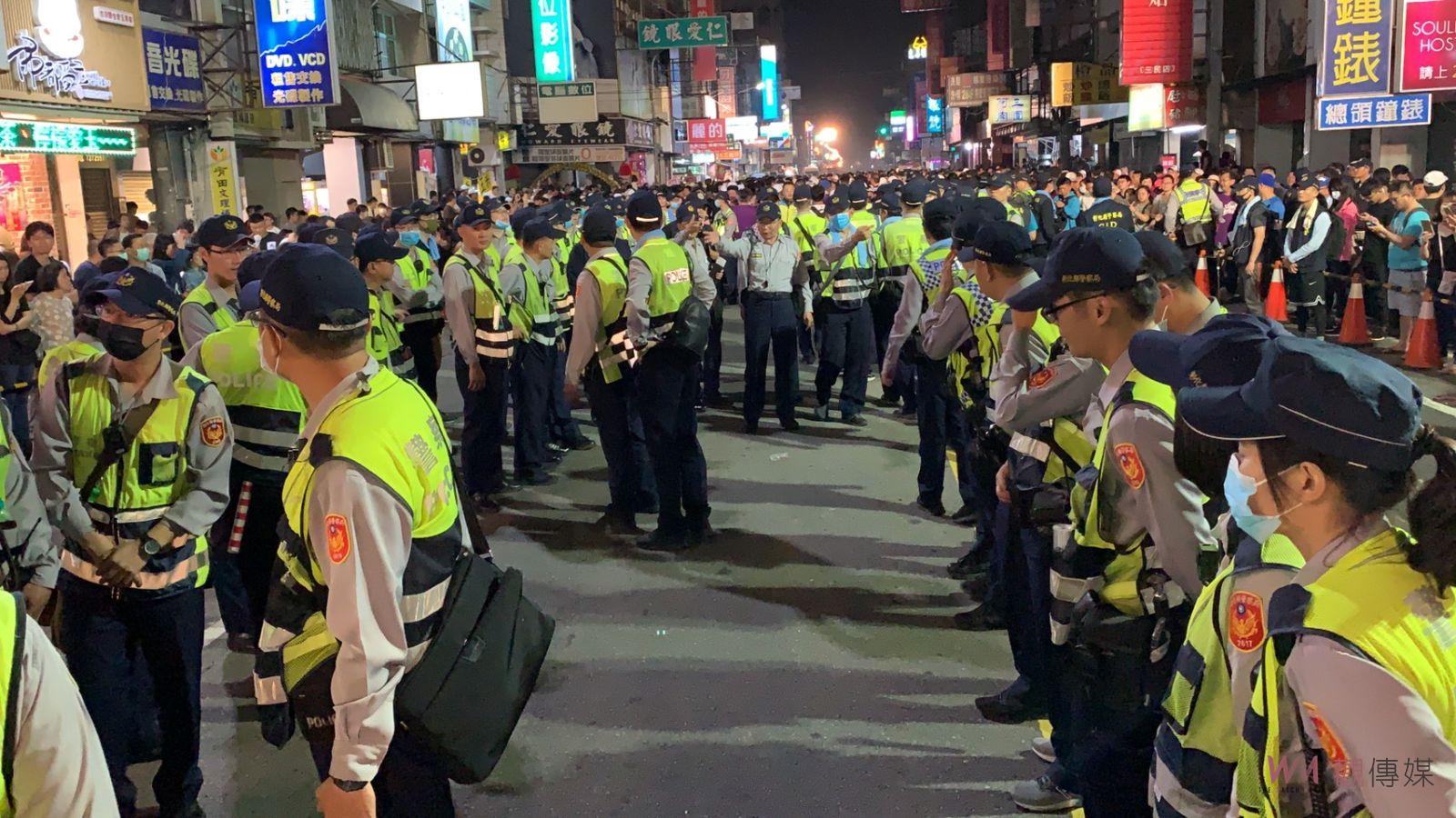 彰化地檢署主任檢察官進駐警局坐鎮指揮大甲媽祖遶境處理暴力事件 - https://www.watchmedia01.com