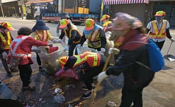 《與神同行 環保隨行》！大甲媽祖遶境環保英雄接力恢復市容 - https://www.watchmedia01.com