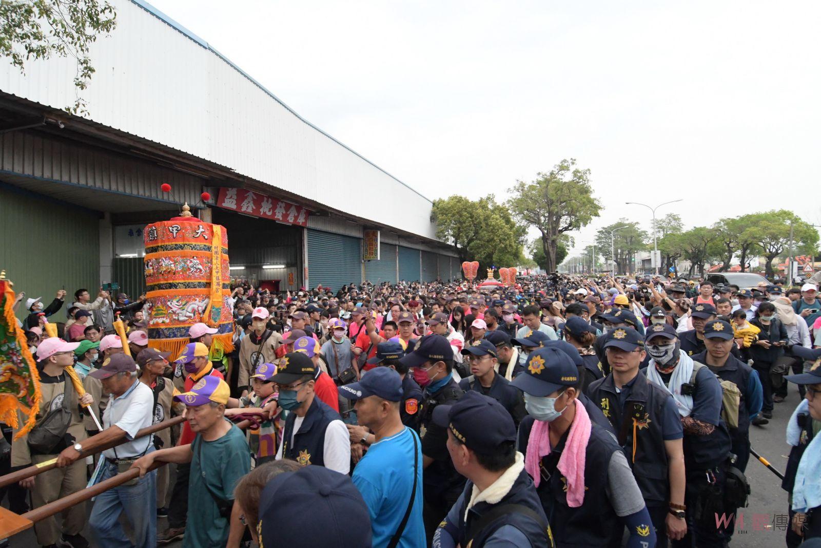 （有影片）／大甲媽祖遶境彰化抵達延誤五個半小時　因遶境人潮特別多 - https://www.watchmedia01.com