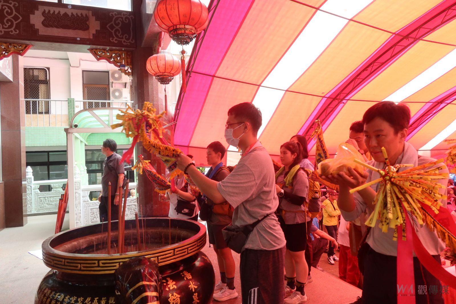 （有影片）／「善緣」讓大甲鎮瀾宮媽祖鑾駕在華嚴寺停駐 - https://www.watchmedia01.com