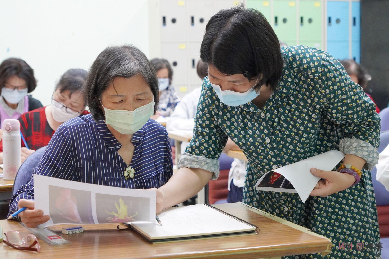 （有影片）／「綻放」 ！大葉大學長青大學色鉛筆生活彩繪班成果展「綻放」 - https://www.watchmedia01.com