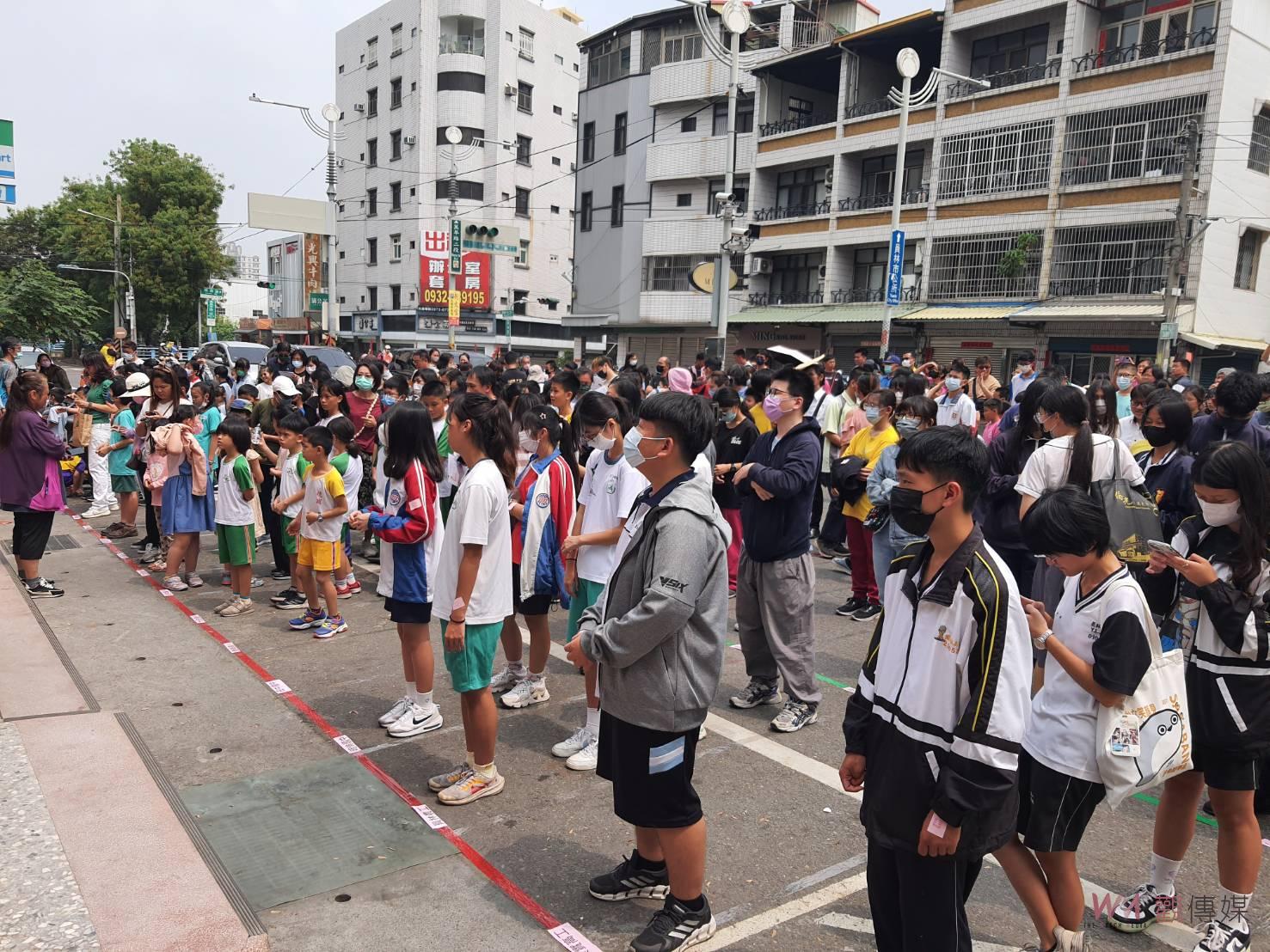 （有影片）／玄天上帝壽誕：衡文宮發放救濟金及真武獎學金感恩回饋社會 - https://www.watchmedia01.com