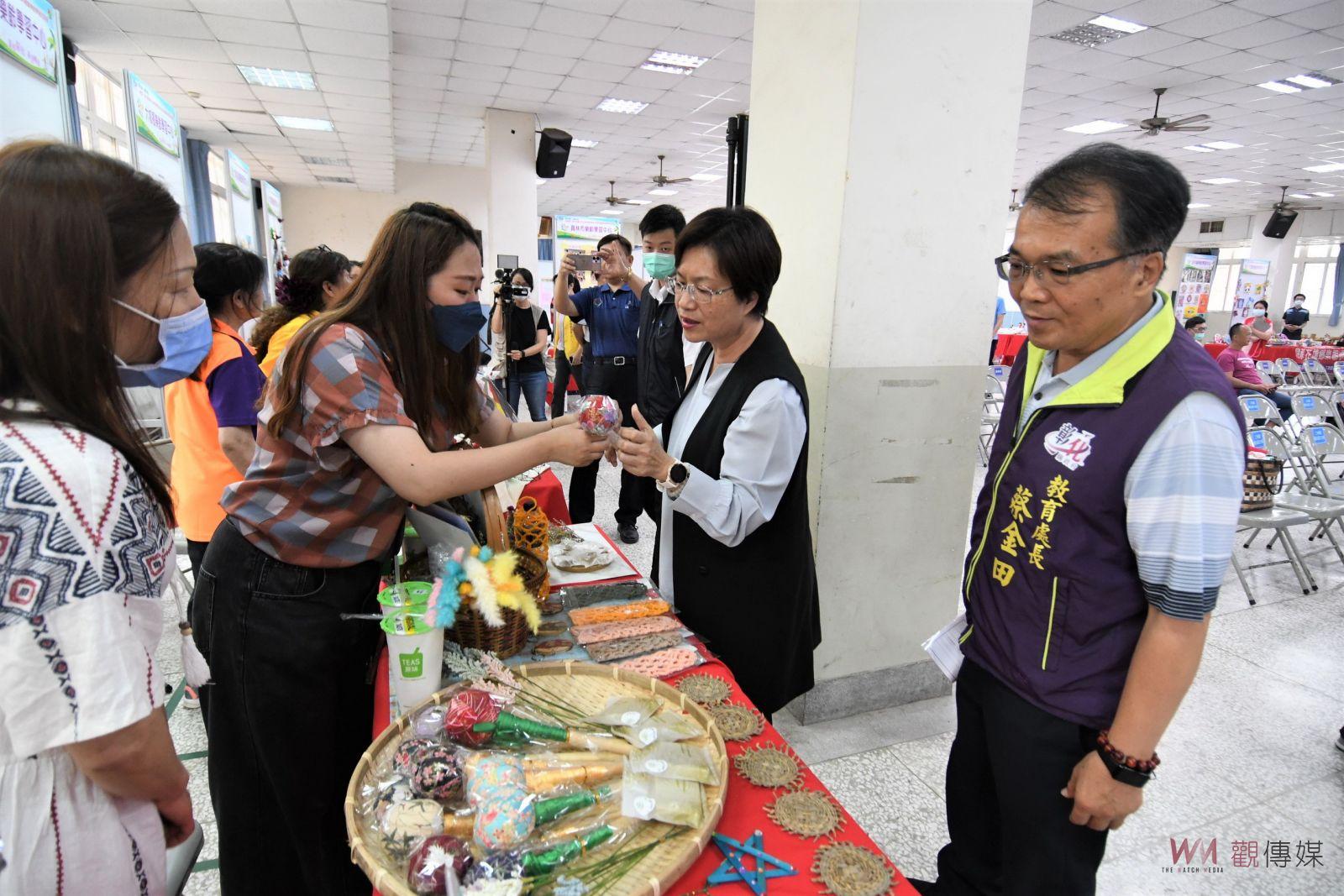 樂齡學習成果展榮耀舉行：102位優秀學員獲表揚 - https://www.watchmedia01.com