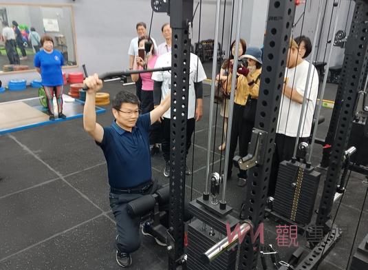 嘉義大學新肌力體能訓練室啟用 健力金牌Q嬤李彩薇開箱示範 - https://www.watchmedia01.com