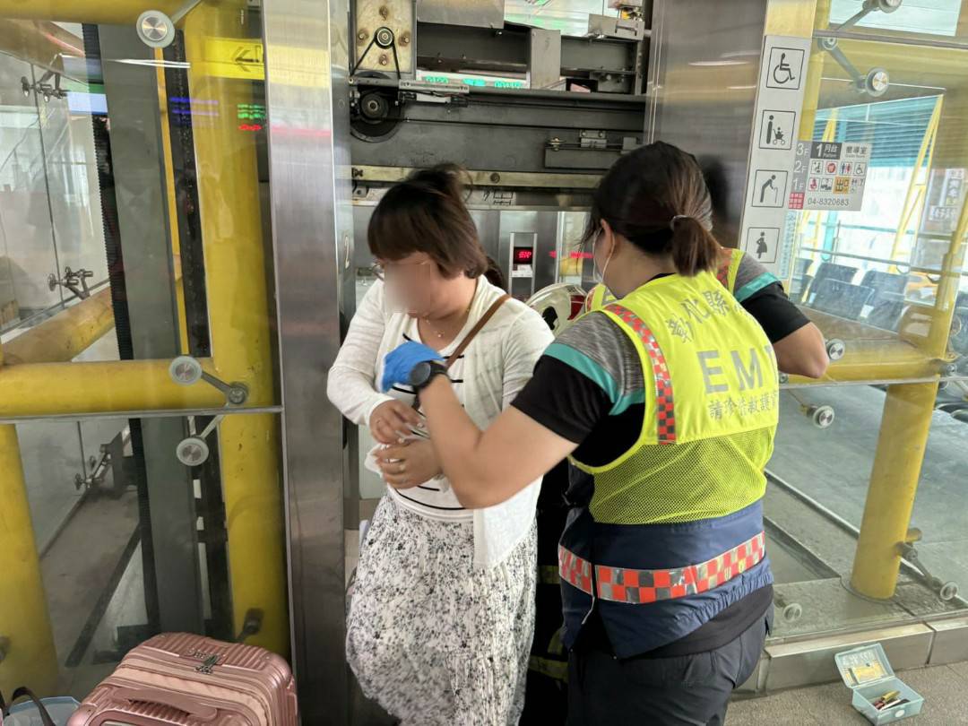 台鐵員林火車站升降梯再度故障！三民眾受困30分鐘 - https://www.watchmedia01.com