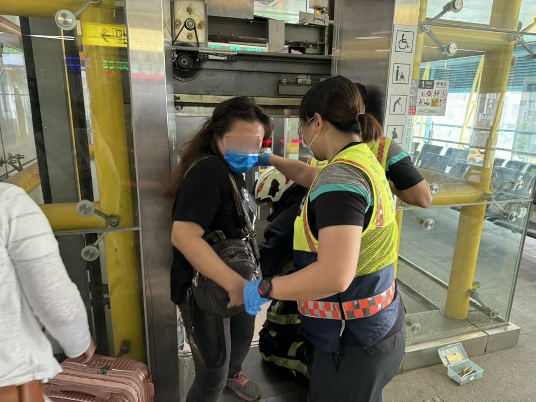 台鐵員林火車站升降梯再度故障！三民眾受困30分鐘 - https://www.watchmedia01.com