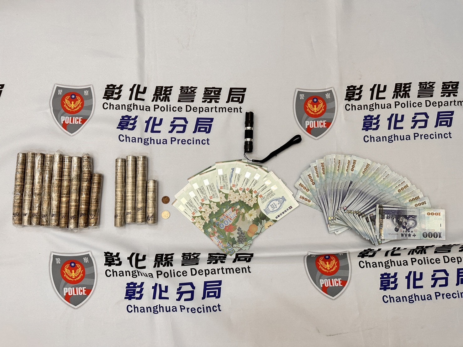（有影片）／隨著大甲媽祖南下遶境　慣竊隨機開門闖住宅偷錢 - https://www.watchmedia01.com