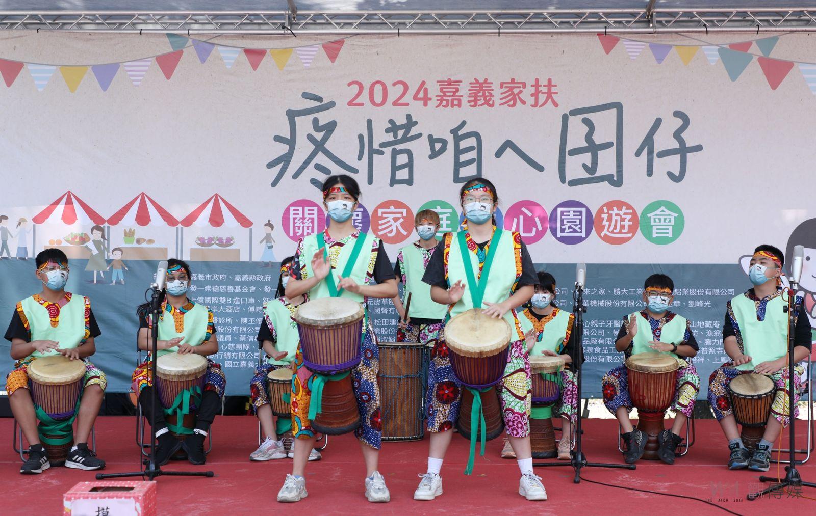 嘉義家扶愛心園遊會登場　滿滿人潮消費支持公益 - https://www.watchmedia01.com