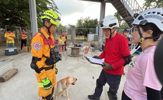 中市搜救犬全數通過IRO國際評測！消防局：拉不拉多Queen是學霸 - https://www.watchmedia01.com