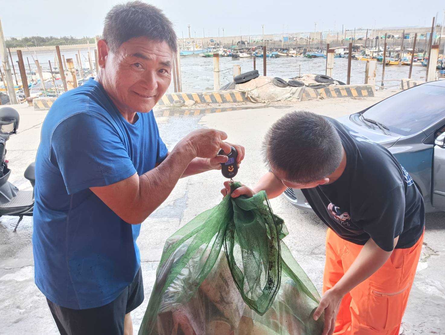 海撈2.4公噸海洋垃圾　不讓海龜因誤食塑膠廢棄物而死亡 - https://www.watchmedia01.com