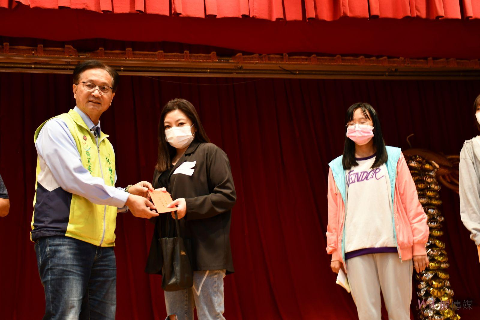 （有影片）／護航低收入戶子女成長之路　彰化市公所頒發教育補助　 - https://www.watchmedia01.com