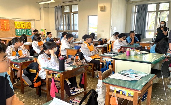 青少年被引誘遭詐騙遽增！ 埔里警分局走入校園反詐宣導 - https://www.watchmedia01.com