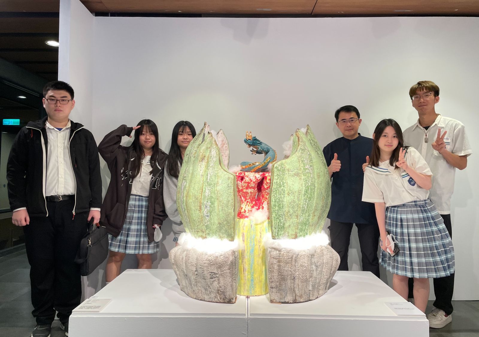 鶯歌高職用奇趣創意打造「療癒花園」　陶博館展出30組療癒作品 - https://www.watchmedia01.com