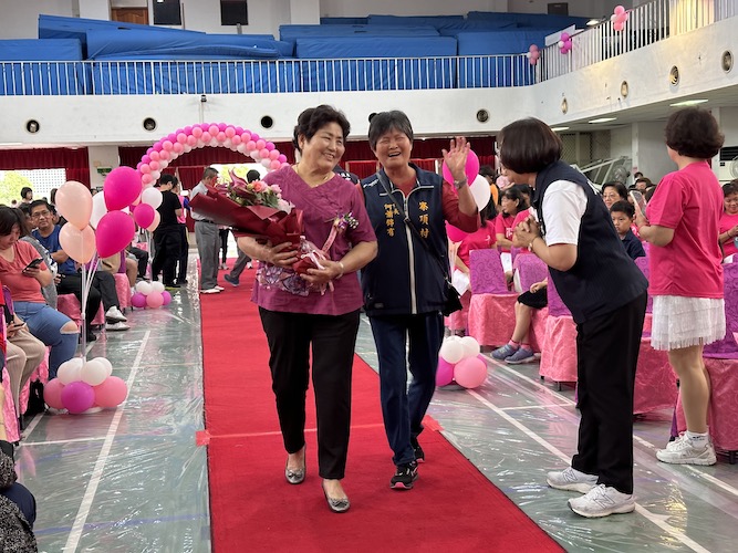 嘉縣民雄鄉表揚模範母親　林于玲：告訴媽媽我愛您 - https://www.watchmedia01.com