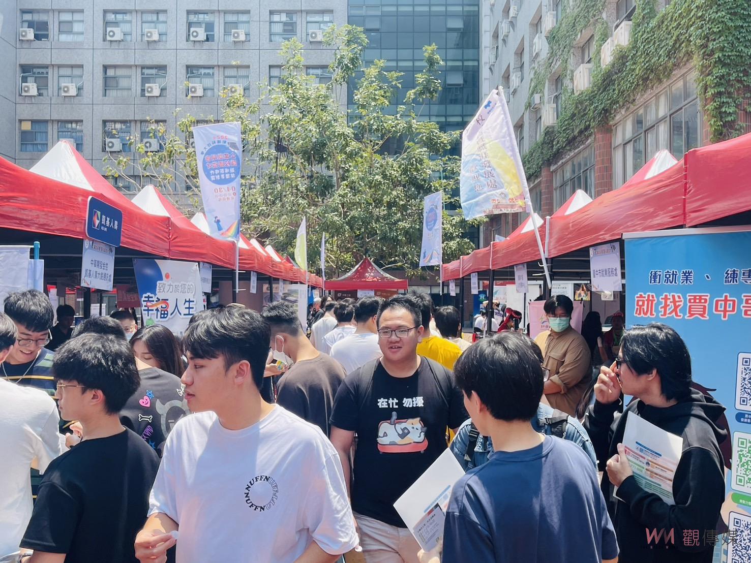 企業校園徵才釋出上萬職缺 朝陽科大畢業生搶手 - https://www.watchmedia01.com