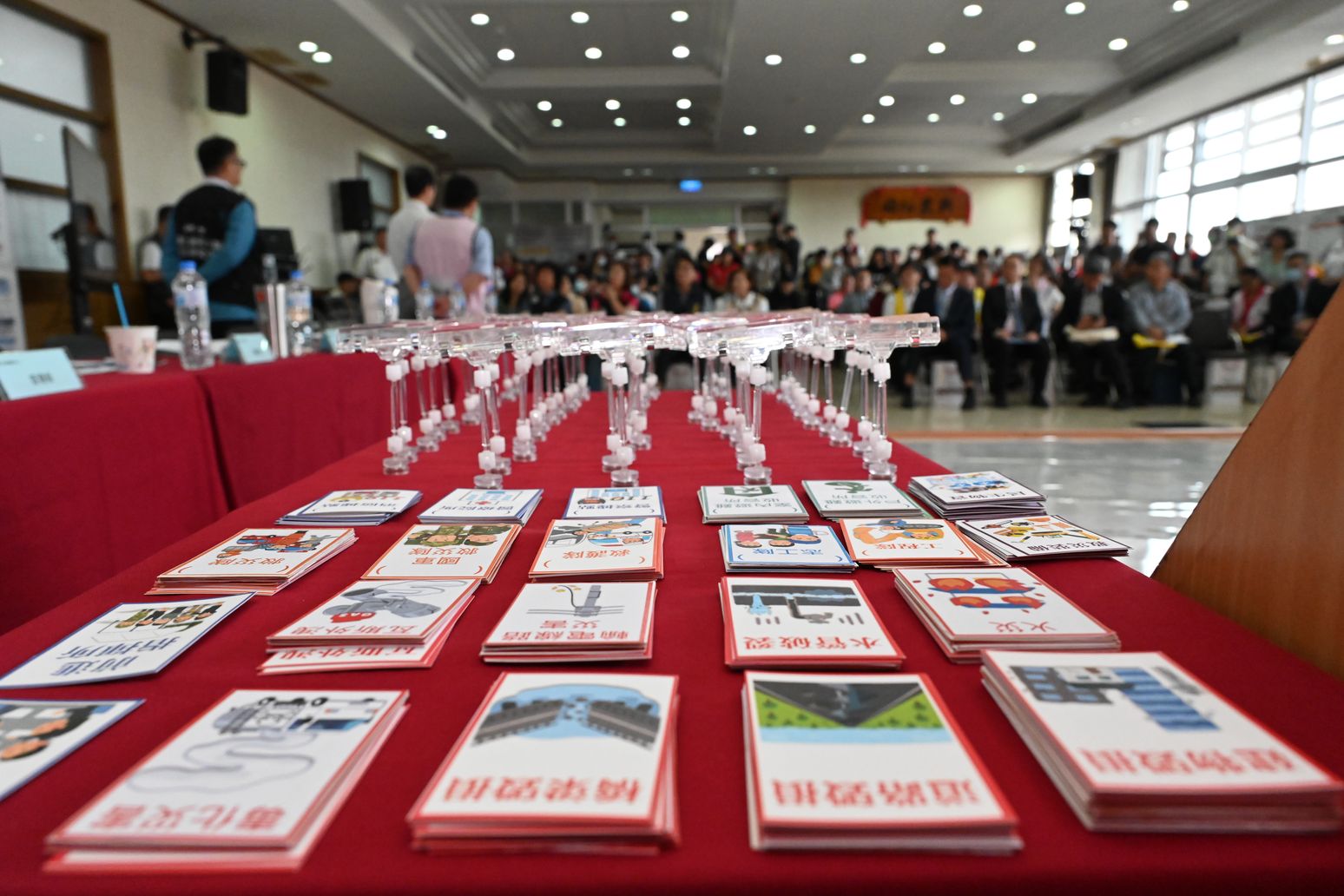 東區首場沒有腳本的地震模擬演習 參與人員繃緊神經嚴陣以待 - https://www.watchmedia01.com