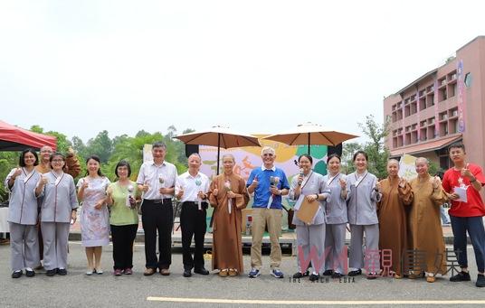 南華大學師生浴佛祈福 推廣蔬食樂活健康健走 - https://www.watchmedia01.com