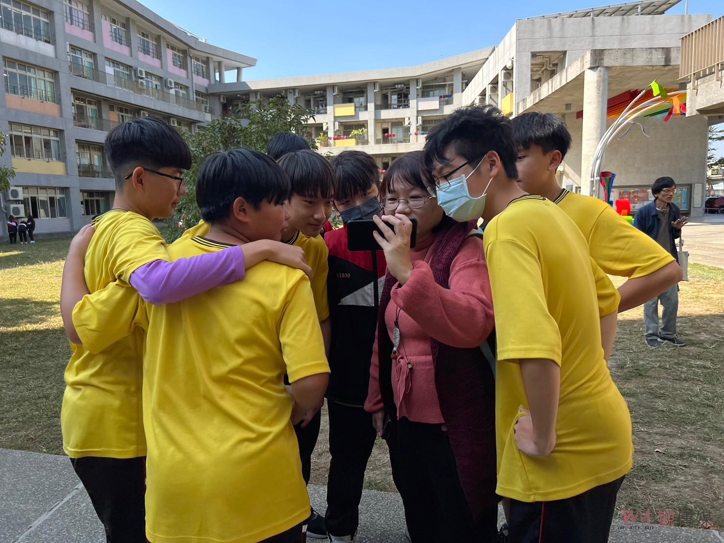 老鷹之手導演藝術入校 帶領學子以鏡頭EYE家鄉 - https://www.watchmedia01.com