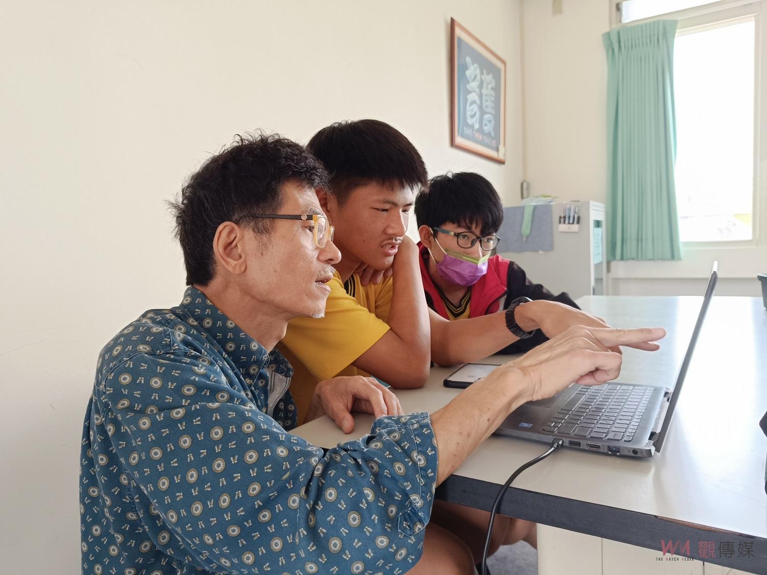 老鷹之手導演藝術入校 帶領學子以鏡頭EYE家鄉 - https://www.watchmedia01.com