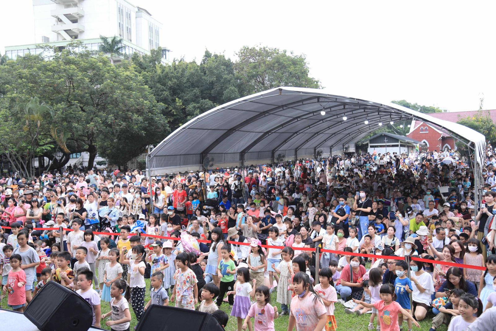 超萌佩佩豬空降台中！ 親子音樂季首日破萬人嗨翻全場 - https://www.watchmedia01.com