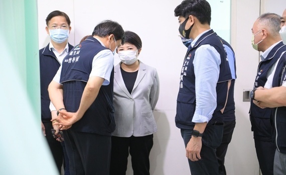 中捷傷人事件 市長盧秀燕趕赴醫院探視:中捷將負擔全額醫藥費 - https://www.watchmedia01.com