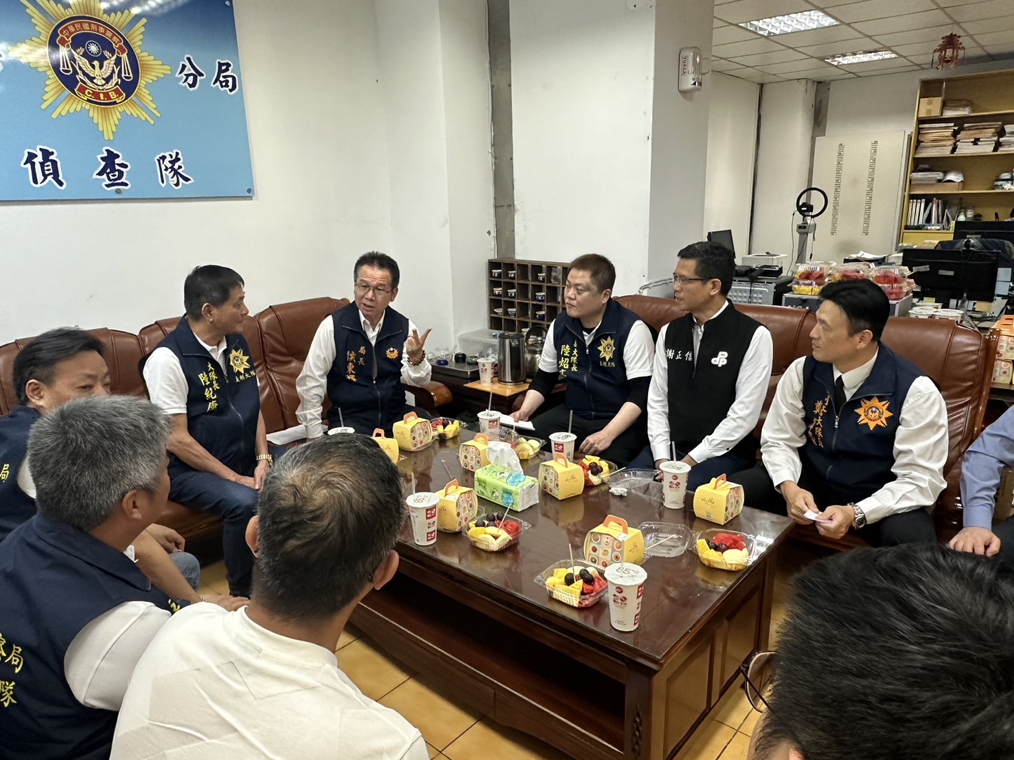 肯定刑警弟兄打擊犯罪成效 宜蘭刑友會第一筆破案慰勉金頒給蘇澳分局 - https://www.watchmedia01.com