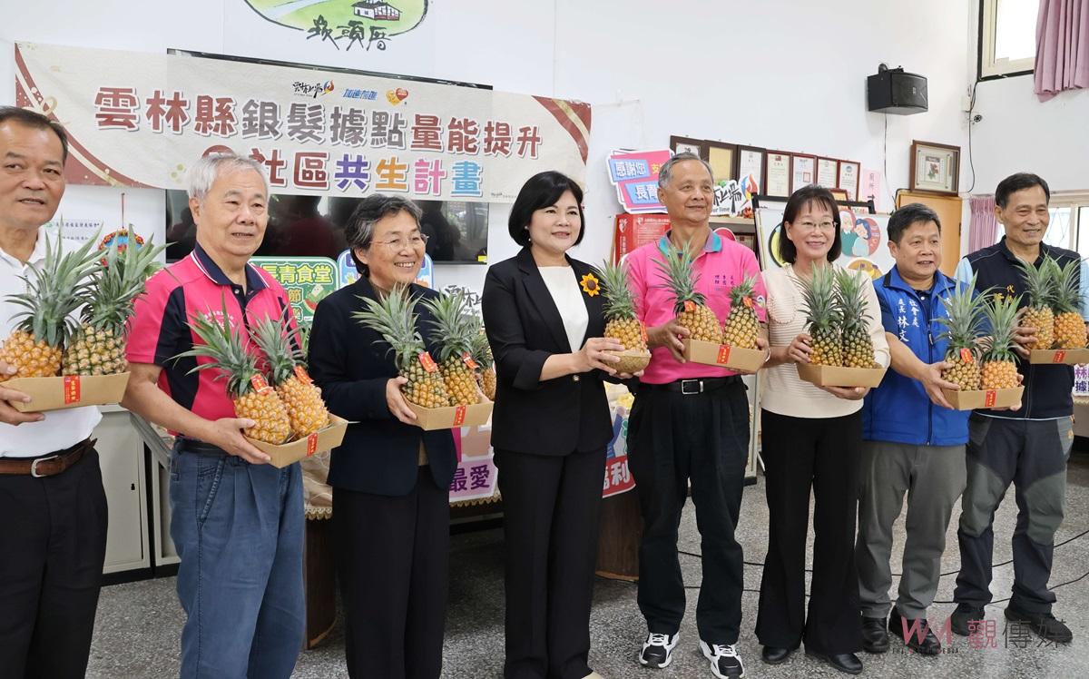 （有影片）／張麗善縣長發送鳳梨祝端午快樂　長青食堂與關懷據點好運旺來 - https://www.watchmedia01.com