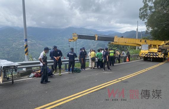 口湖男子阿里山公路邊坡墜崖歷經12天搜救 竹崎警消吊掛下切麻竹園發現遺體 - https://www.watchmedia01.com