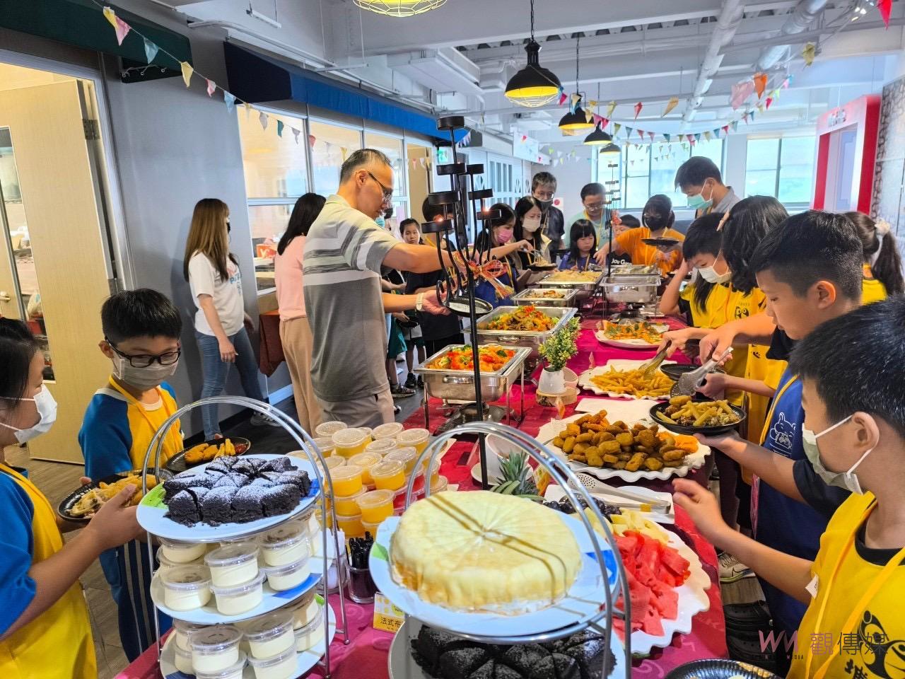 （有影片）／溫暖愛心‧美味料理　唯賀國際餐飲集團與埔心孩子共享的公益餐會 - https://www.watchmedia01.com