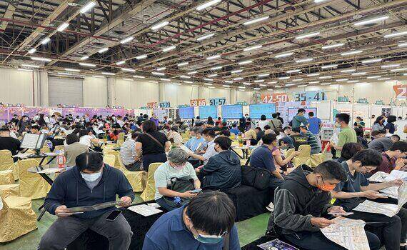 重點產業專區 求職者感受職涯願景與希望　中區最大場就業博覽會「智慧」登場 - https://www.watchmedia01.com