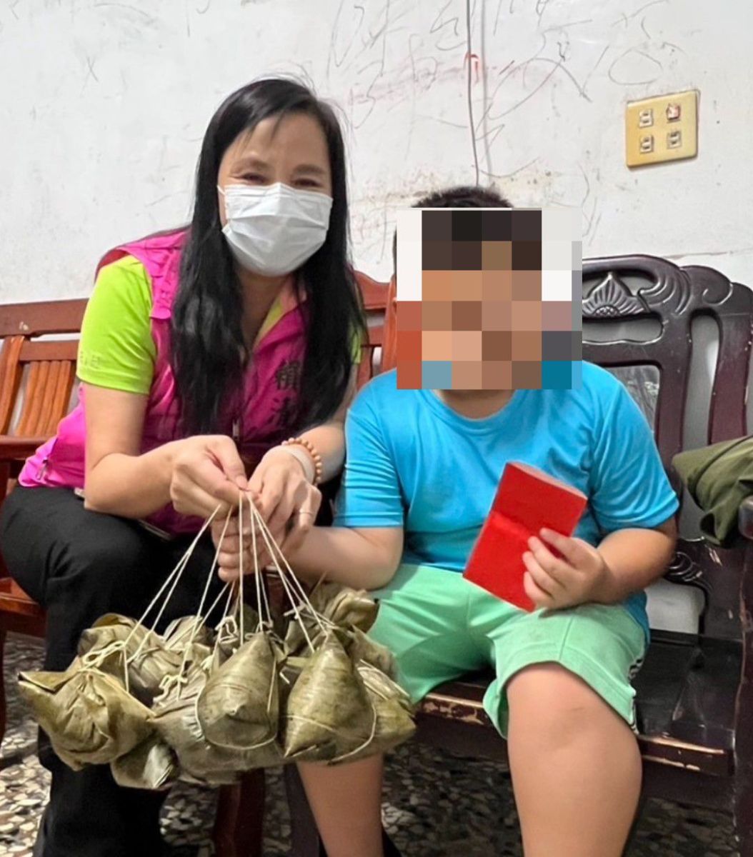 伸港姊妹花車禍昏迷103天　端午前夕親情呼喚盼奇蹟出現 - https://www.watchmedia01.com