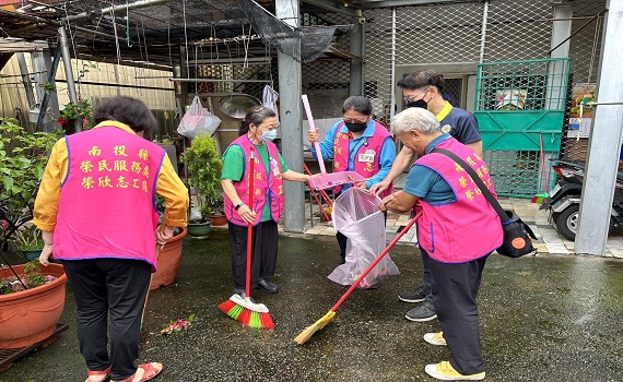 榮欣志工埔里隊端午佳節前夕感動服務高齡榮民眷住家環境 - https://www.watchmedia01.com