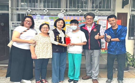魚池國中詹翔安獲得5A3+好成績，創校史在教育會考第一位考取5A的紀錄 - https://www.watchmedia01.com