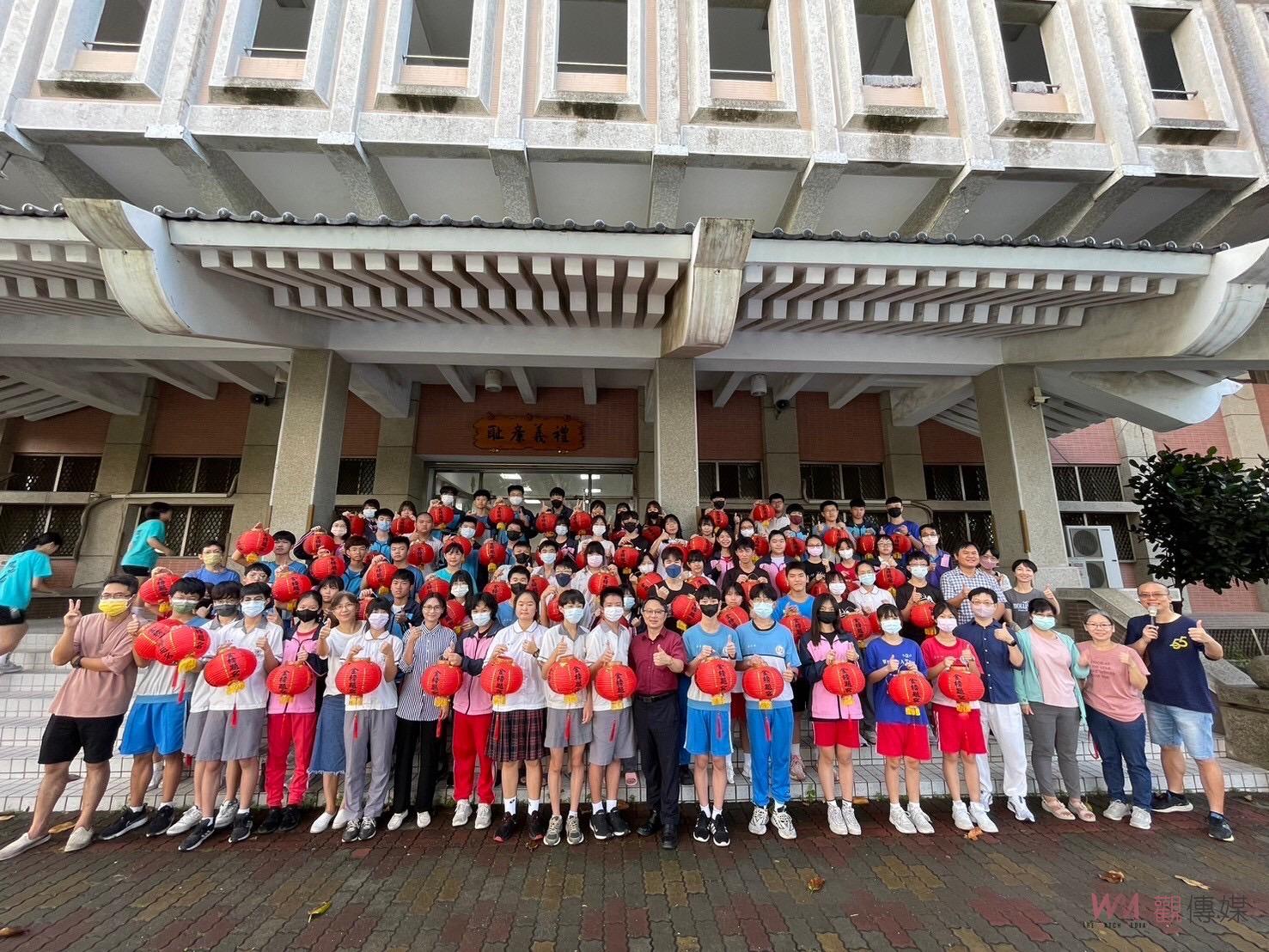 建國國中會考表現亮眼　金榜薪傳紅燈籠閃耀校園 - https://www.watchmedia01.com