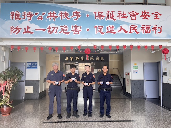 警友會及企業警察節前夕贈禮券、裝備　布袋波麗士大人倍感暖心 - https://www.watchmedia01.com