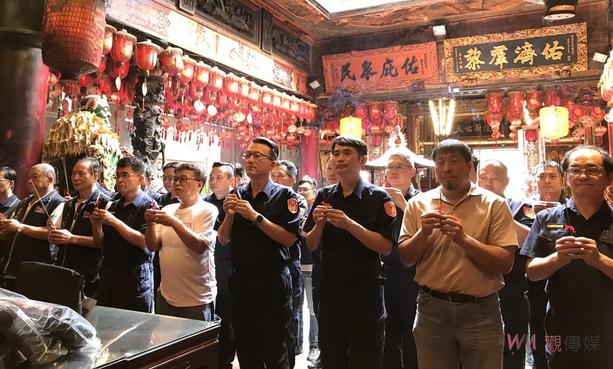 太平媽頒員警獎勵金發贈防水托特包　慶祝警察節西螺福興宮首創 - https://www.watchmedia01.com