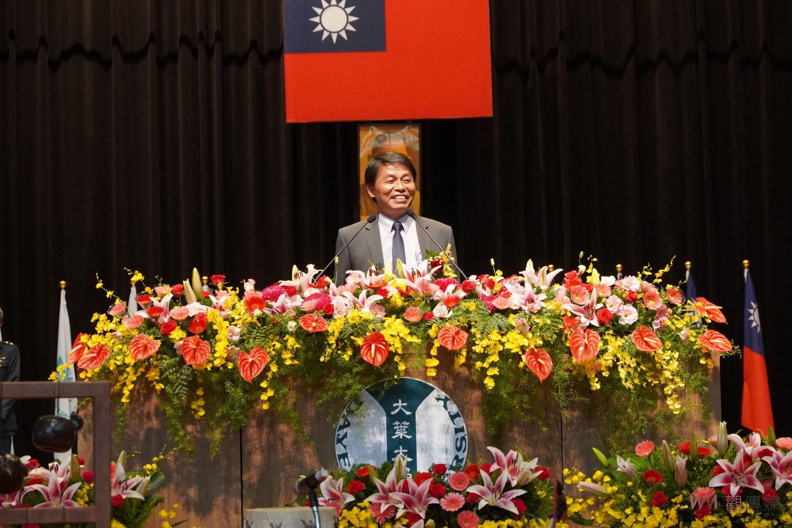 （有影片）／大葉大學舉辦112學年度畢業典禮　黃榮村勉勵畢業生展翅高飛 - https://www.watchmedia01.com