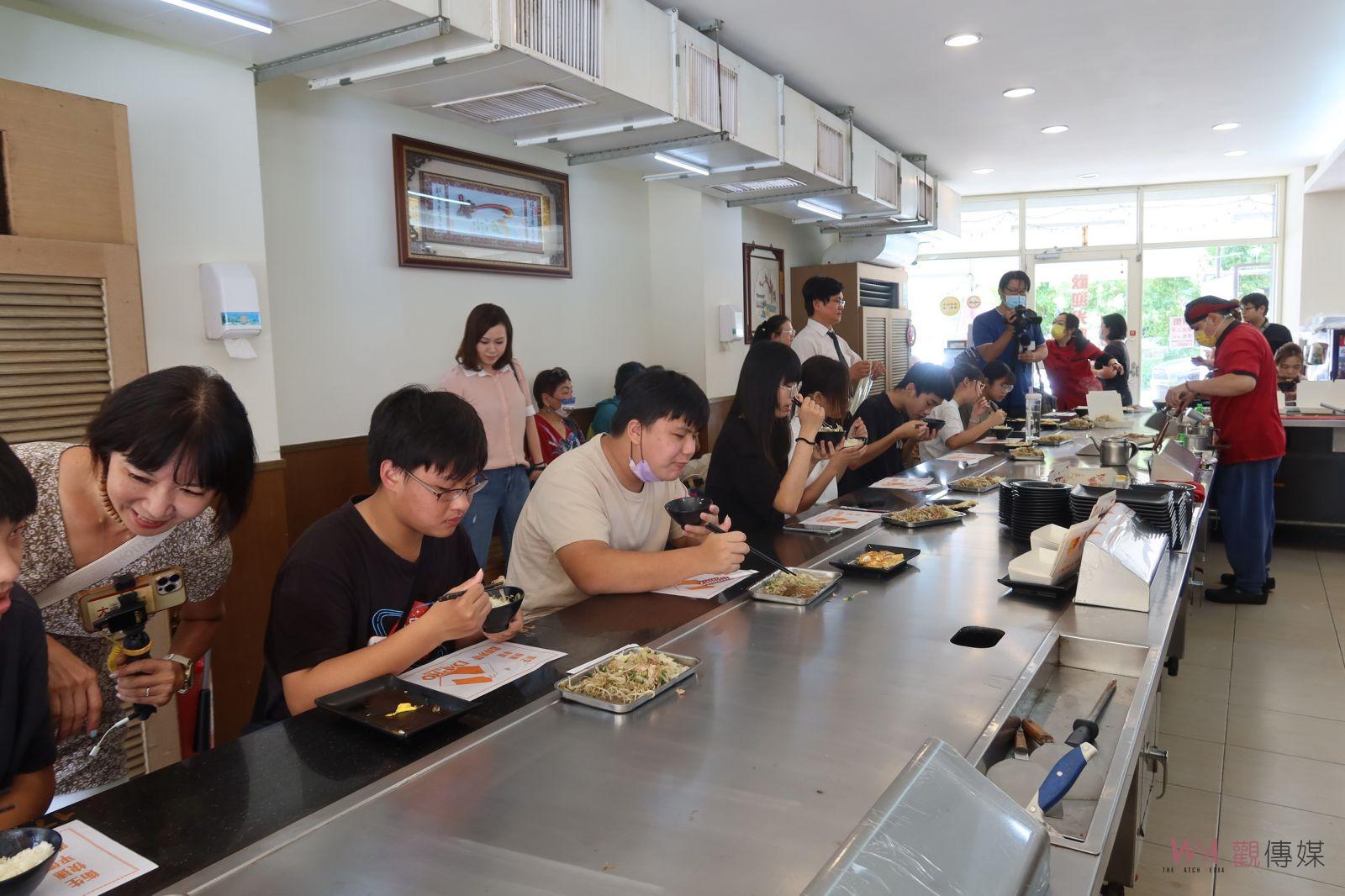 （有影片）／感恩　鼓勵學子追求卓越　埔心國中校友會前理事長許增鏞辦激勵餐 - https://www.watchmedia01.com